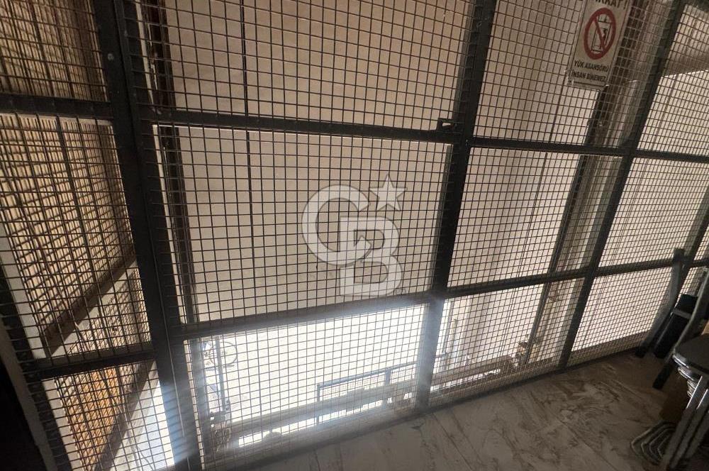 Karabağlar Mobilya Sanayii Bölgesi Ruhsatlı Satılık Komple Bina