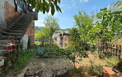 1697 m2 İÇERİSİNDE MÜSTAKİL EV BAHÇE KOMPLE SATILIK ARAZİ