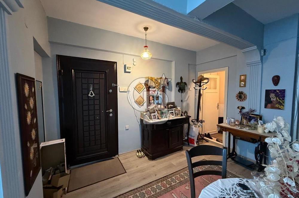 BOSTANLI SAHİLE 50 MT MESAFEDE SATILIK 2+1 BAKIMLI DAİRE