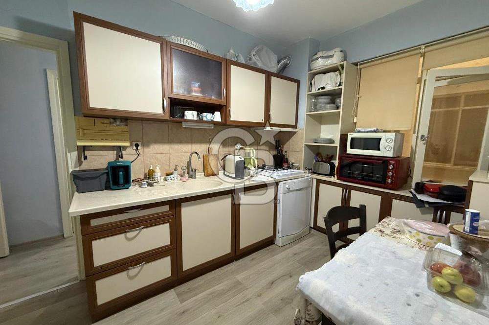 BOSTANLI SAHİLE 50 MT MESAFEDE SATILIK 2+1 BAKIMLI DAİRE