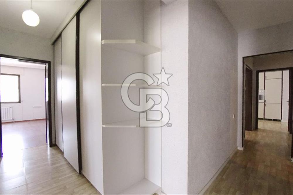 Karşıyaka Mavişehir Albatros Sitesinde Satılık 3+1 154 M² Daire