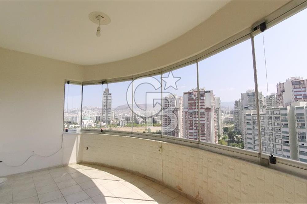 Karşıyaka Mavişehir Albatros Sitesinde Satılık 3+1 154 M² Daire