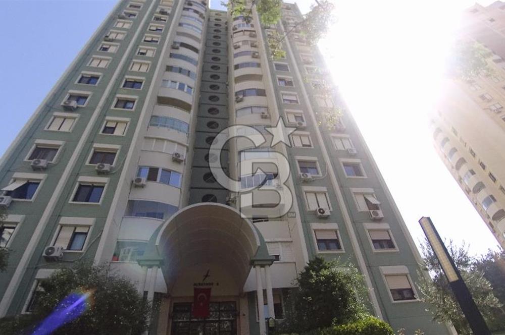 Karşıyaka Mavişehir Albatros Sitesinde Satılık 3+1 154 M² Daire