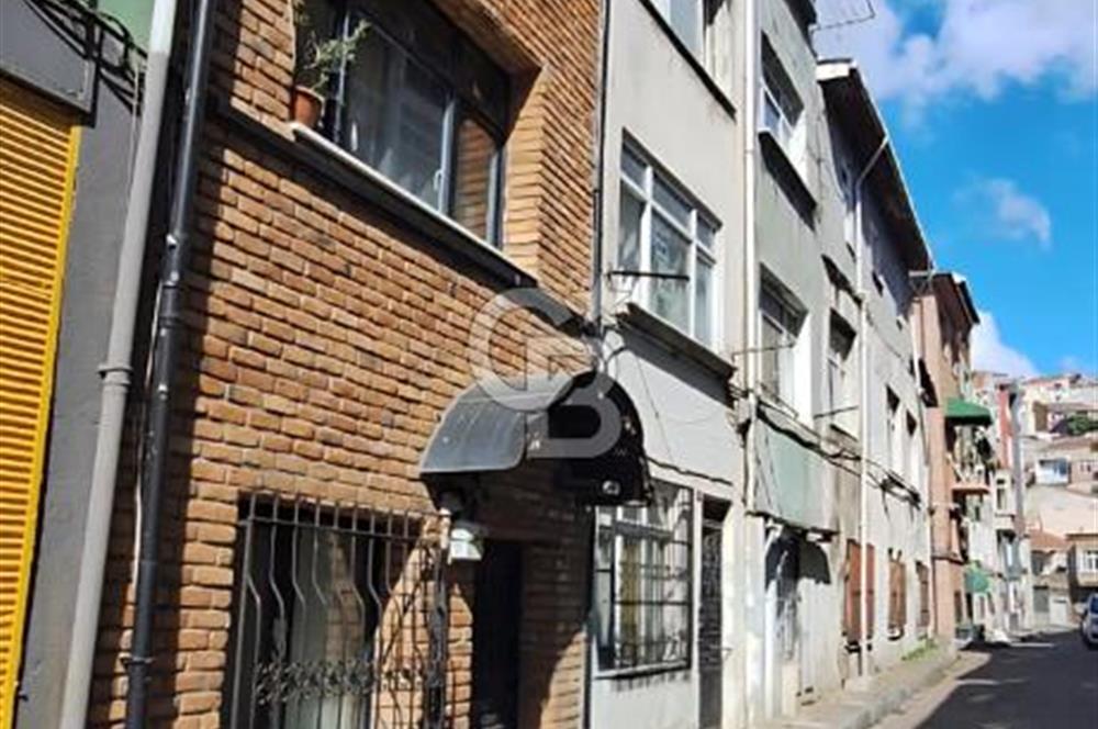 BALATTA SATILIK 3 KATLI BAKIMLI MÜSTAKİL BİNA