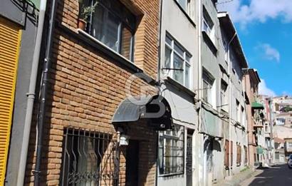 BALATTA SATILIK 3 KATLI BAKIMLI MÜSTAKİL BİNA