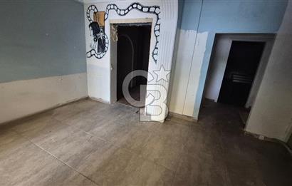 İZMİT MERKEZ İNÖNÜ CADDESİ ÜZERİ SATILIK GİRİŞ KAT 130M2 DÜKKAN