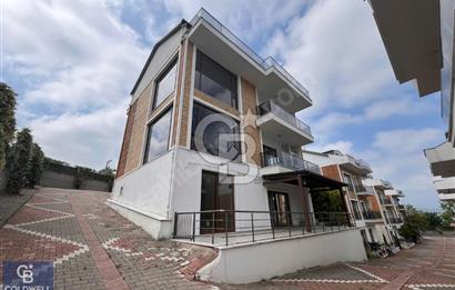 BAŞİSKELE ŞEHİTEKREM MAH.DE SATILIK 5+2 TRİPLEX VİLLA