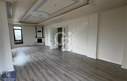 BAŞİSKELE ZERAY BELLA BAHÇECİK SİTESİNDE 5+1 SATILIK VİLLA