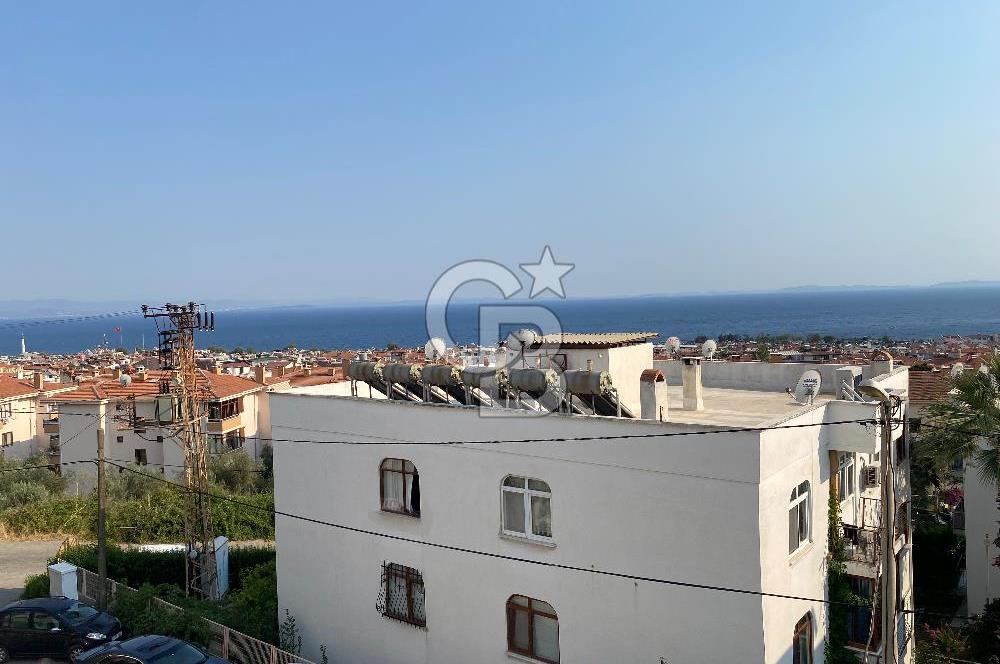 Altınoluk’ta Deniz Manzaralı Yenilemiş Satılık 2+1 Daire