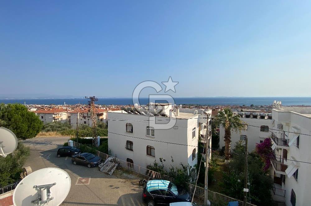 Altınoluk’ta Deniz Manzaralı Yenilemiş Satılık 2+1 Daire