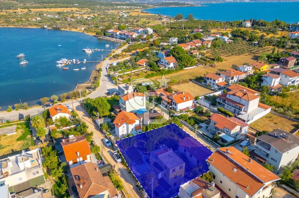 URLA ÖZBEK SATILIK 1300 m² ARSA İÇİNDE İKİ MÜSTAKİL EV