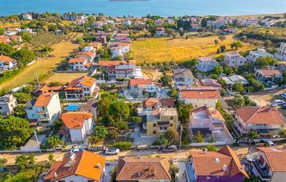 URLA ÖZBEK SATILIK 1300 m² ARSA İÇİNDE İKİ MÜSTAKİL EV