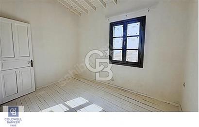 Cb FARK'tan Cunda Merkezde Bahçeli Taş Villa