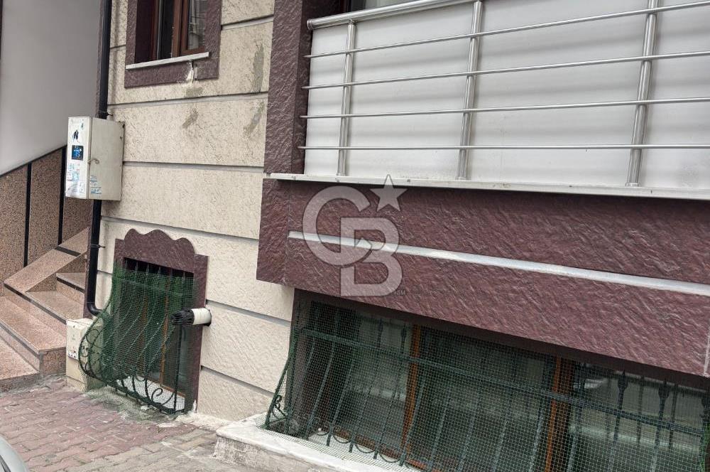 Kağıthane Kiralık Daire Merkezi Konumda 2+1 Keyifli Bahçe Katı