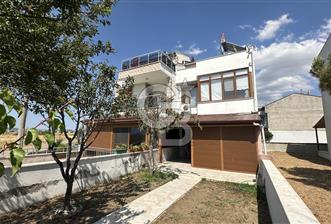 Altınova'da Sahile Sıfır Konumda 3+1 Villa