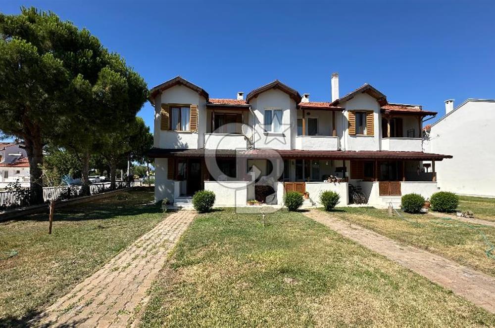 CB FARK'tan Acil Satılık Denize 100 Metre Site İçi Havuzlu Villa