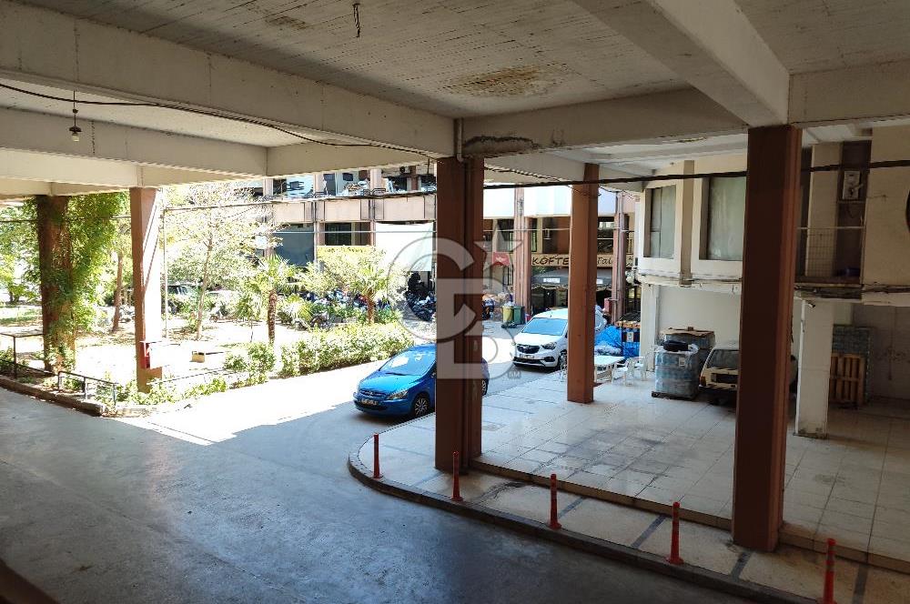 Karabağlar Selgeçen Modeka İş Merkezinde Kiralık Dükkan