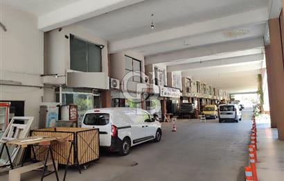 Karabağlar Selgeçen Modeka İş Merkezinde Kiralık Dükkan