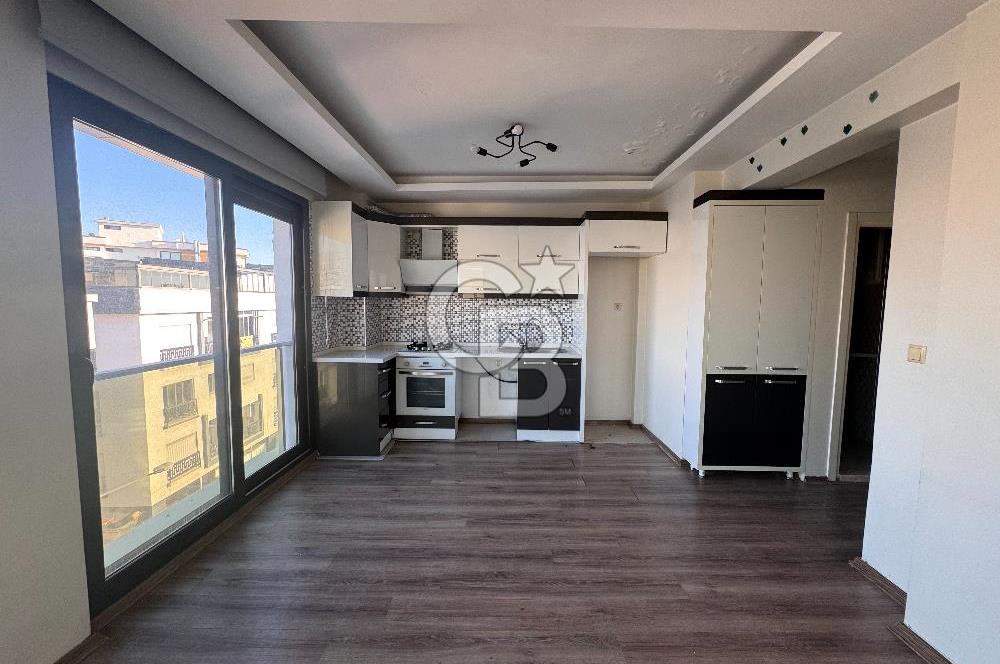 ÇİĞLİ VERGİ DAİRESİ YAKINI 1+1 SATILIK DAİRE