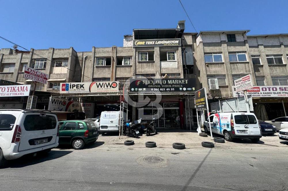 Karabağlar Sanayi de İşlek cadde üzeri Ruhsatlı Satılık Dükkan