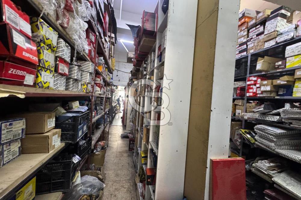 Karabağlar Sanayi de İşlek cadde üzeri Ruhsatlı Satılık Dükkan