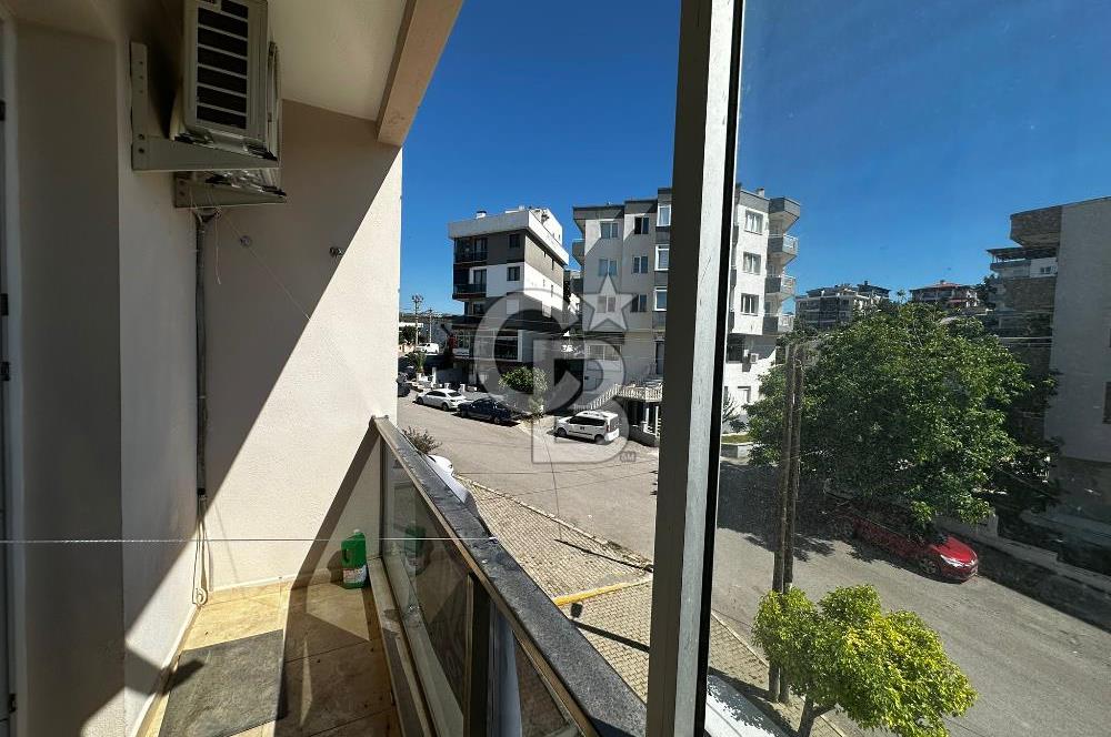 İzmir Urla'da Denize Yürüme Mesafesinde 3+1 Geniş Daire Satılık