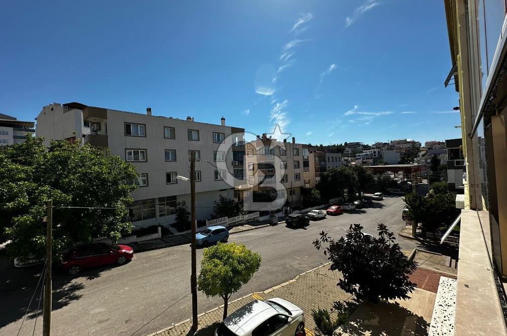 İzmir Urla'da Denize Yürüme Mesafesinde 3+1 Geniş Daire Satılık