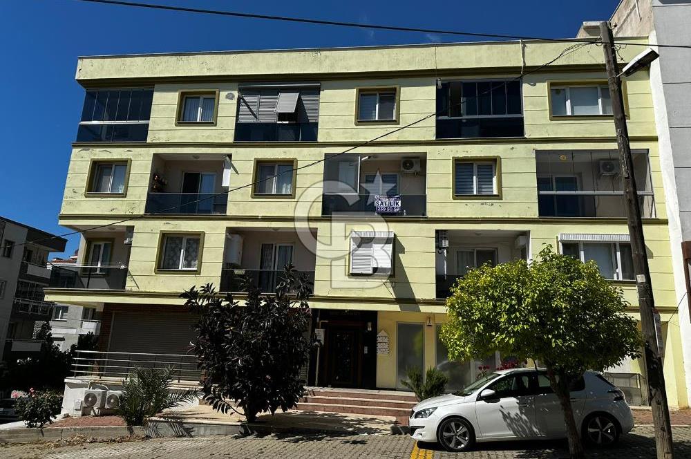 İzmir Urla'da Denize Yürüme Mesafesinde 3+1 Geniş Daire Satılık