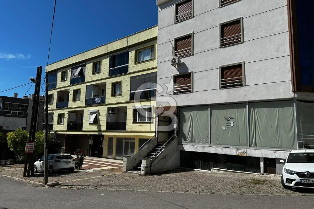 İzmir Urla'da Denize Yürüme Mesafesinde 3+1 Geniş Daire Satılık