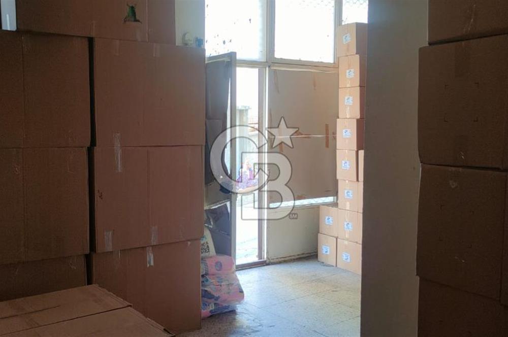 BORNOVA ALTINDAG da 3 KATLI SATILIK BINA