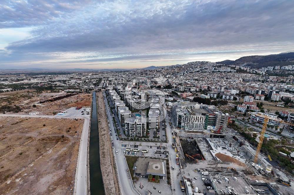 Çiğli Ataşehir Modern 1 Havuz Cepheli Satılık 2+1 Daire