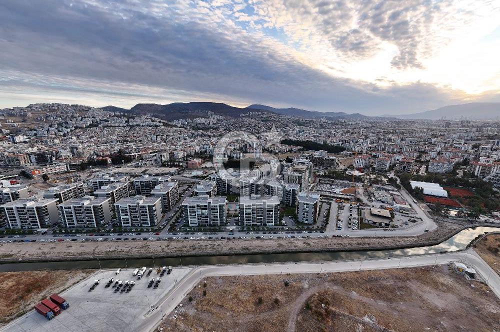 Çiğli Ataşehir Modern 1 Havuz Cepheli Satılık 2+1 Daire