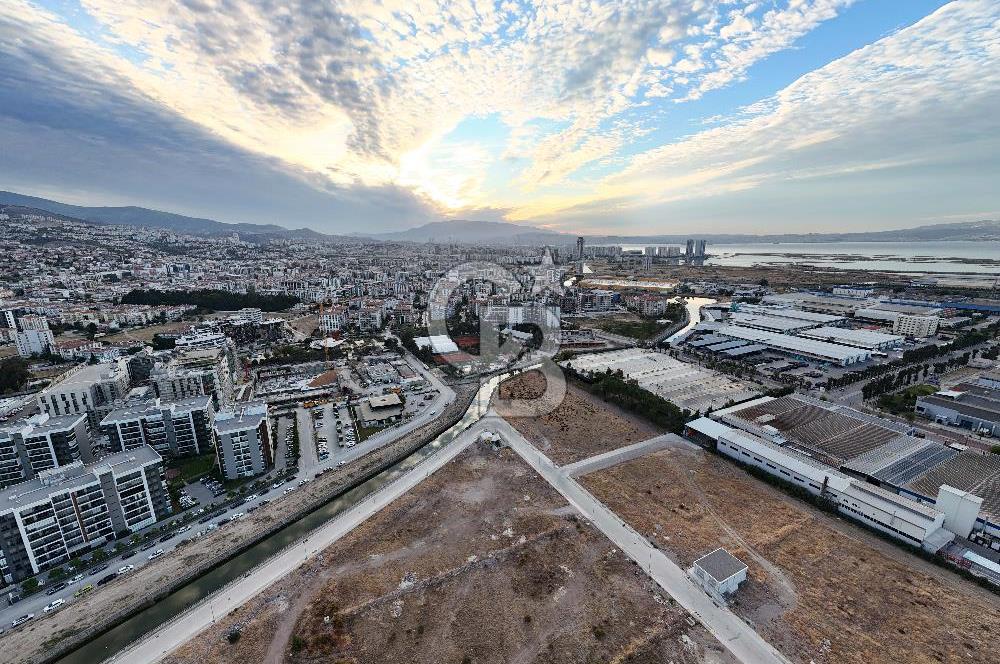 Çiğli Ataşehir Modern 1 Havuz Cepheli Satılık 2+1 Daire