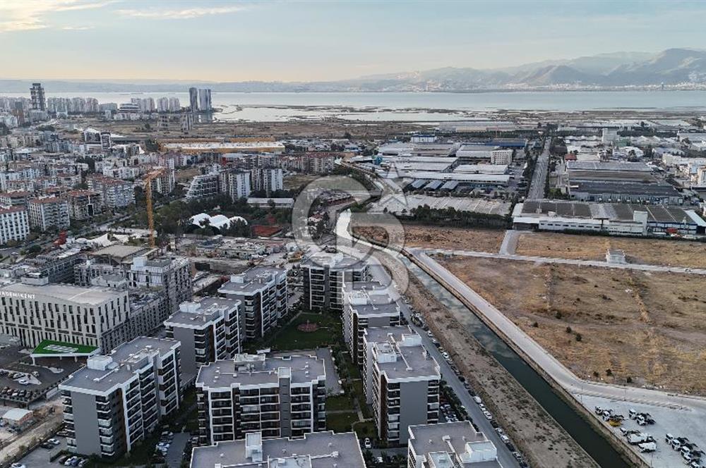 Çiğli Ataşehir Modern 1 Havuz Cepheli Satılık 2+1 Daire