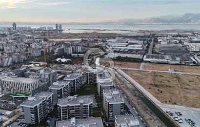 Çiğli Ataşehir Modern 1 Havuz Cepheli Satılık 2+1 Daire