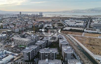 Çiğli Ataşehir Modern 1 Havuz Cepheli Satılık 2+1 Daire