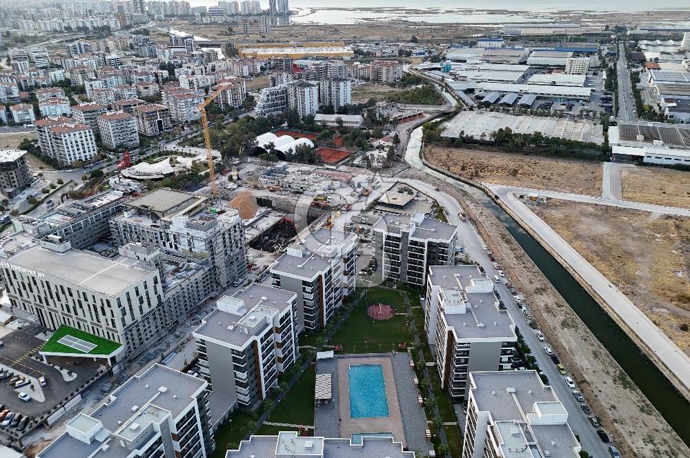 Çiğli Ataşehir Modern 1 Havuz Cepheli Satılık 2+1 Daire