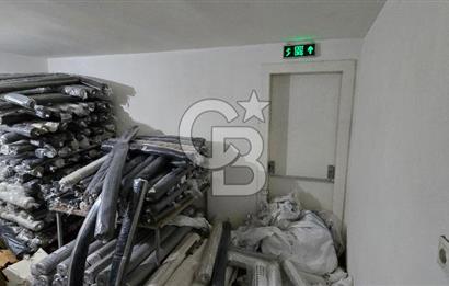 ÜMRANİYE ALEMDAĞ CADDE ÜSTÜ DEVREN KİRALIK 230 M2 MAĞAZA