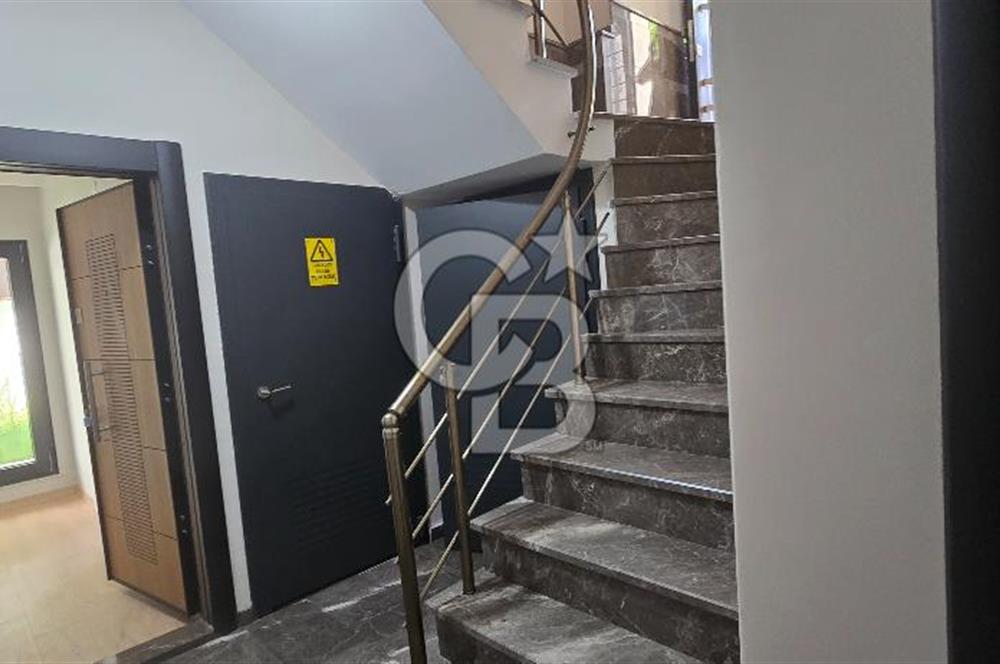 SANCAKTEPE OSMANGAZİ MH SATILIK 5+1 BAHÇE DUBLEKS BÜYÜK BAHÇELİ