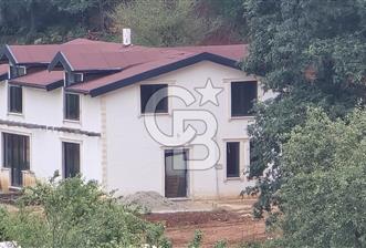 KÖRFEZ ELMACIK KÖYÜ SATILIK 1270 M2 ARSA İÇİNDE 2 KATLI 6+2 EV