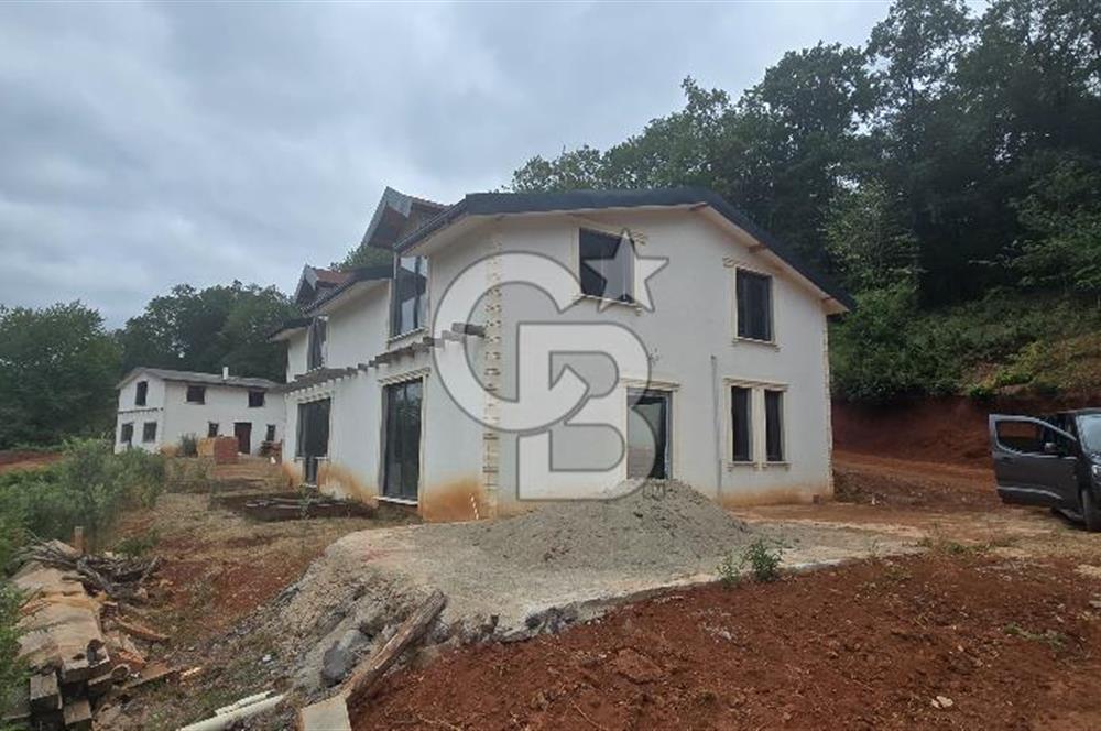 KÖRFEZ ELMACIK KÖYÜ SATILIK 1270 M2 ARSA İÇİNDE 2 KATLI 6+2 EV