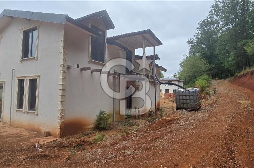 KÖRFEZ ELMACIK KÖYÜ SATILIK 1270 M2 ARSA İÇİNDE 2 KATLI 6+2 EV