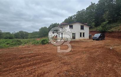 KÖRFEZ ELMACIK KÖYÜ SATILIK 1270 M2 ARSA İÇİNDE 2 KATLI 6+2 EV