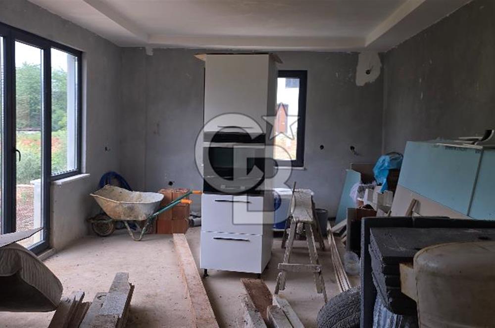 KÖRFEZ ELMACIK KÖYÜ SATILIK 1270 M2 ARSA İÇİNDE 2 KATLI 6+2 EV