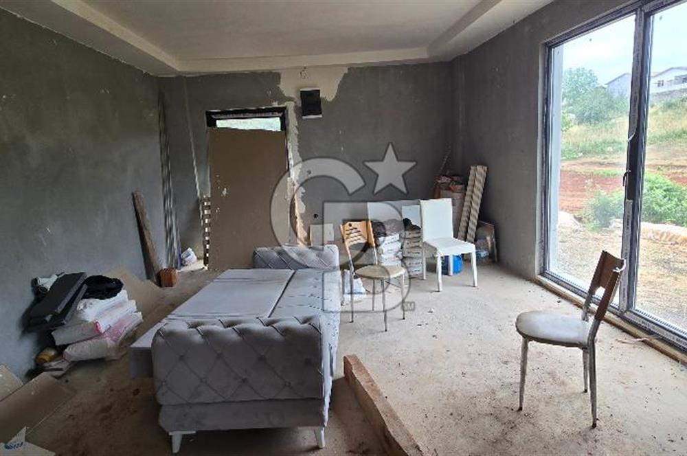 KÖRFEZ ELMACIK KÖYÜ SATILIK 1270 M2 ARSA İÇİNDE 2 KATLI 6+2 EV