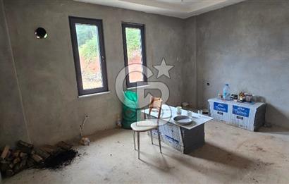 KÖRFEZ ELMACIK KÖYÜ SATILIK 1270 M2 ARSA İÇİNDE 2 KATLI 6+2 EV