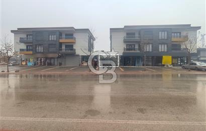 COLDWELL BANKER'DAN YOLA CEPHE MERKEZİ KONUMDA KİRALIK DÜKKAN