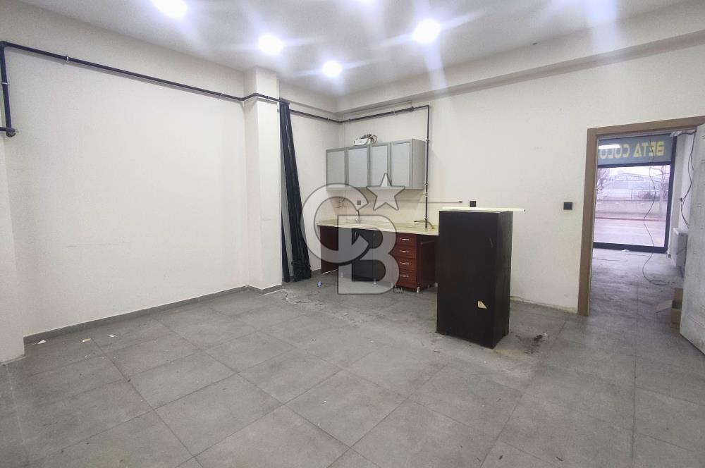 COLDWELL BANKER'DAN YOLA CEPHE MERKEZİ KONUMDA KİRALIK DÜKKAN