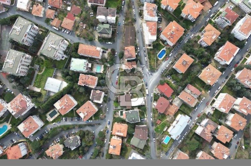 SARIYER TARABYA'DA SATILIK DENİZ MANZARALI İMARLI ARSA