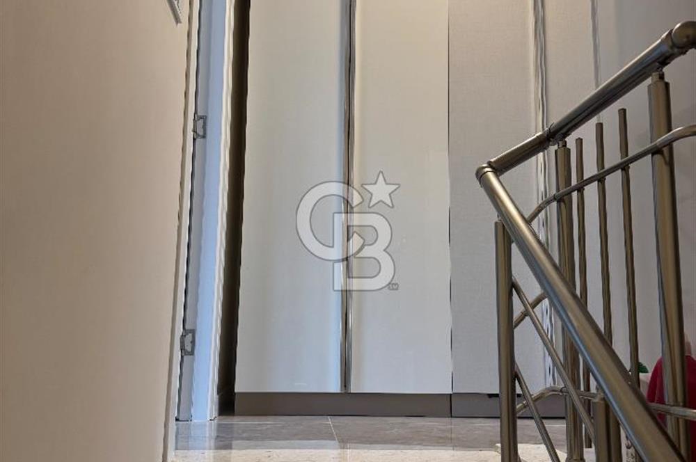 MENDERES’TE HAVUZLU SİTE İÇİNDE KİRALIK 4+1 TRİPLEX VİLLA